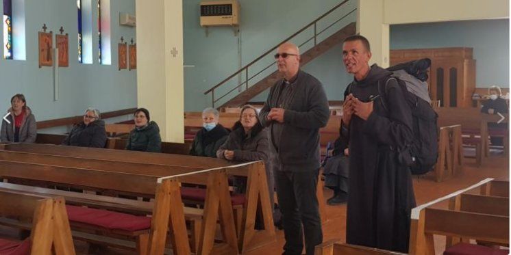 Benediktinac iz Francuske pješice hodočasti do Jeruzalema: "Nosit ću vas na putu u Jeruzalem u svojim mislima i molitvama"