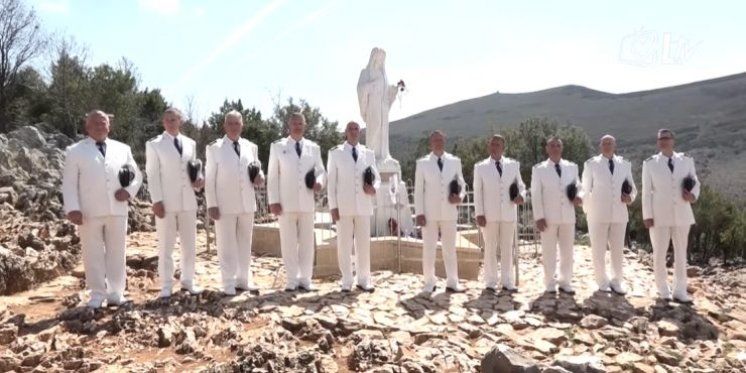 "OSTANI S NAMA KRALJICE MIRA" Klapa Hrvatske ratne mornarice snimila spot za svoju novu pjesmu