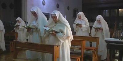 Utemeljiteljica "bijelih redovnica" oprostila svome ubojici, a njene sestre i danas žive od Euharistijskog Isusa