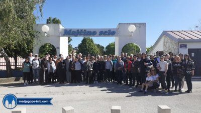 HODOČASNICI IZ VITEZA: &bdquo;Mi prihvaćamo Gospinu školu Evanđelja&ldquo;