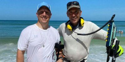 Čudom pronašao čudotvornu medaljicu u oceanu nakon što ju je izgubio na odmoru